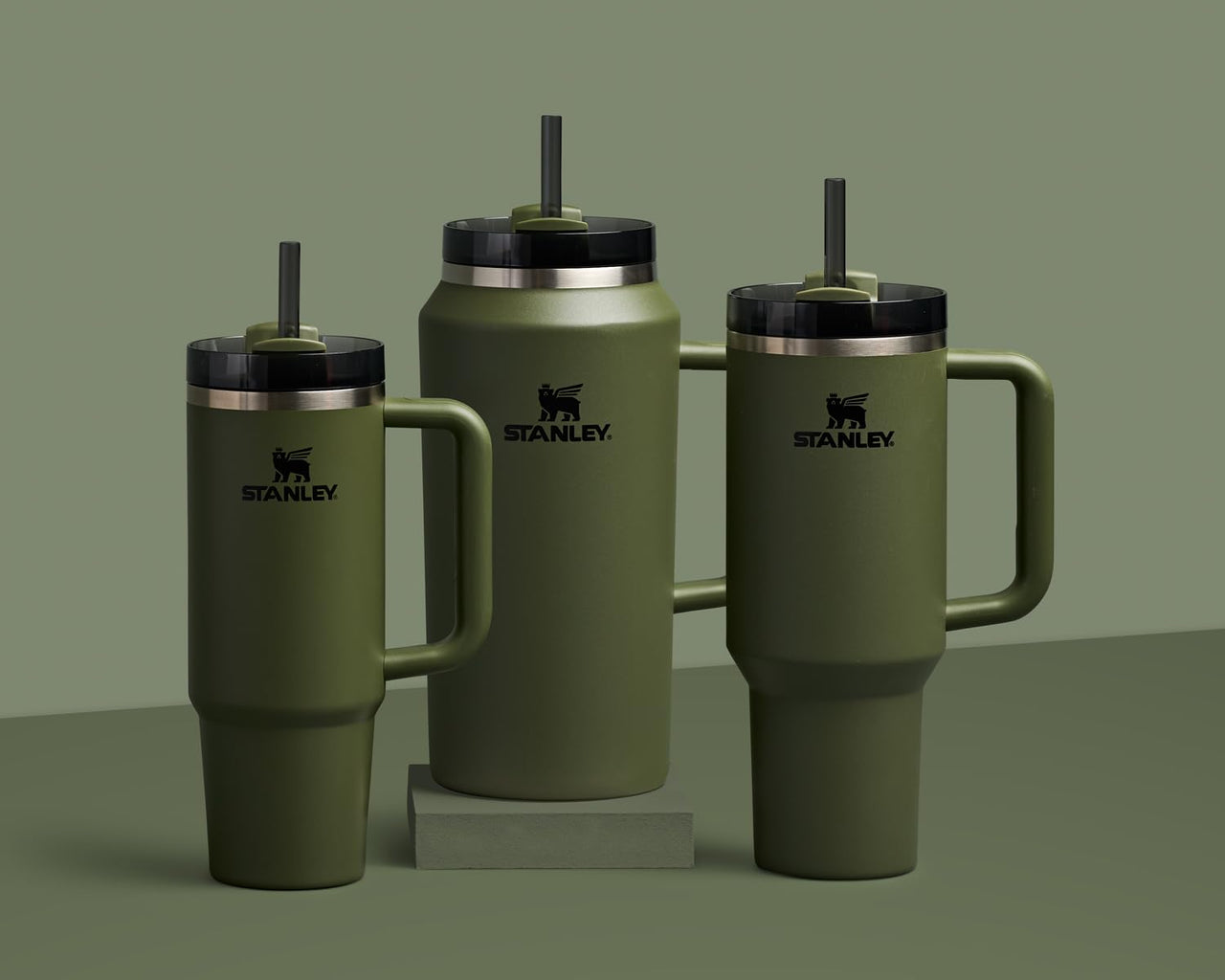 Stanley Quencher H2.0 Tumbler with Handle and Straw 40 oz | Flowstate 3-Position Lid | Cup Holder Compatible for Travel | Insulated Stainless Steel Cup | BPA-Free | Dried Pine