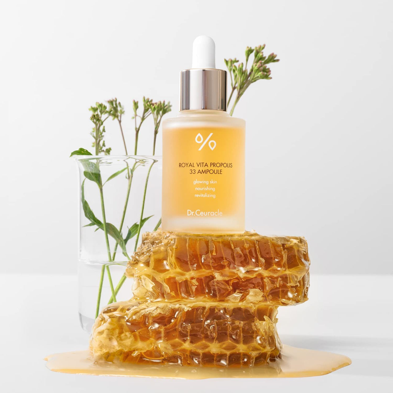 Dr.Ceuracle Royal Vita Propolis 33 Ampoule - Korean Ultimate Glow and Nourish Vitamin Serum for Radiant Skin, Formulated with Propolis and Royal Jelly Extract (30 ml / 1.01 fl. oz.)