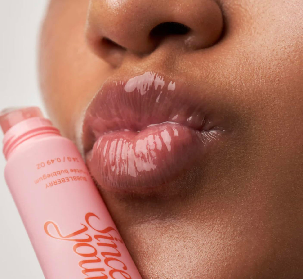 Sincerely Yours Sugarcoat Gloss Soothing & Hydrating Lip Balm, Color: Bubbleberry