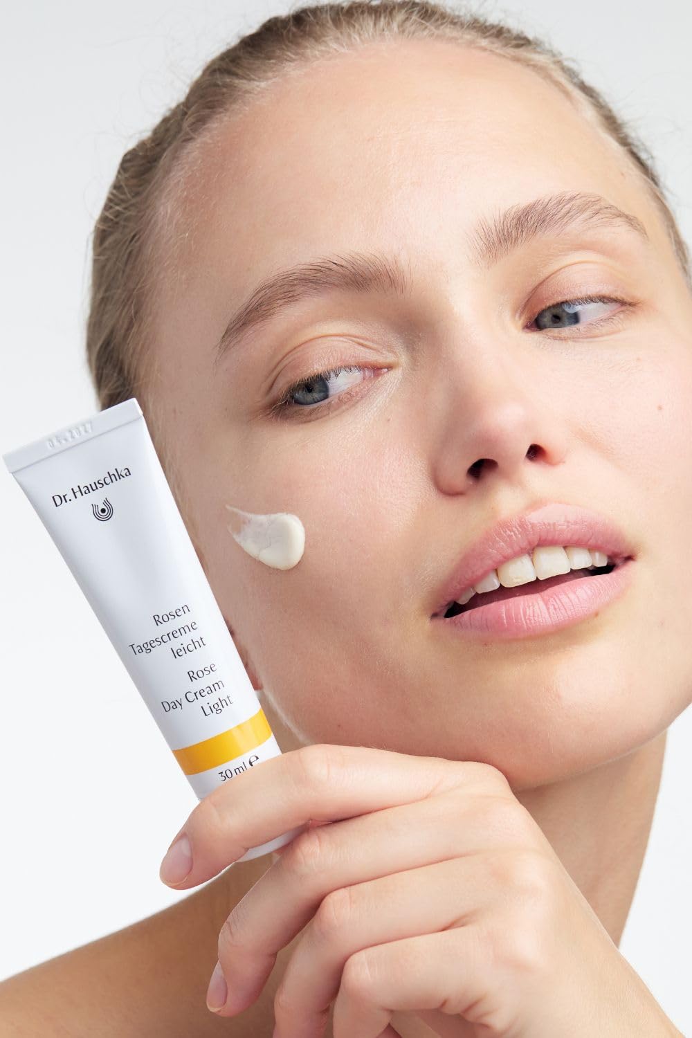 Dr. Hauschka Rose Day Cream Light, 1 Fluid Ounce