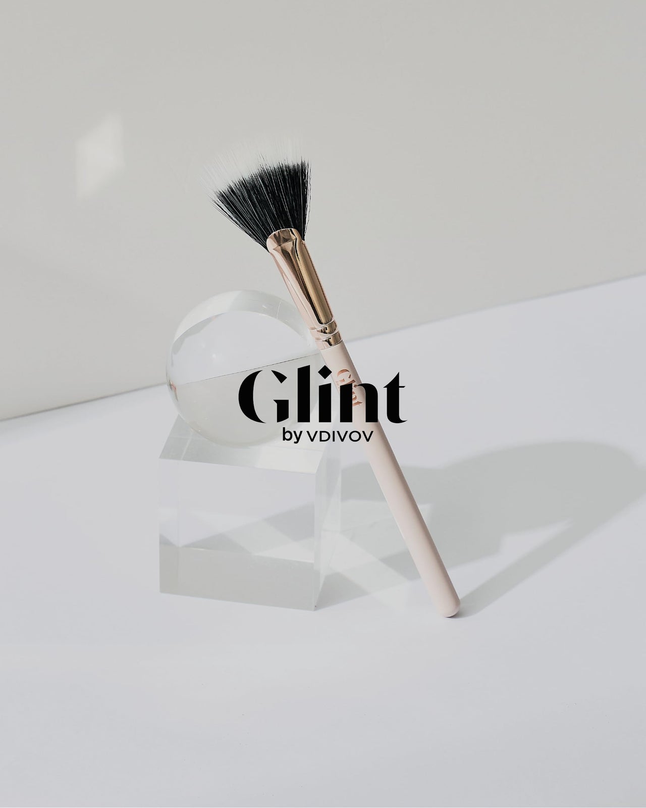 Glint Makeup Fan Brush - Professional Brush for Blush & Highlighter Makeup. Premium Soft Vegan Synthetic Makeup Brush for Precise Application and Blending.