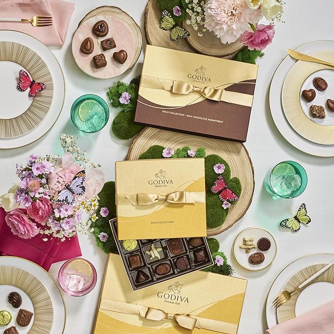 Godiva Chocolatier Gourmet Chocolate Gift Box – 18-Piece Assorted Chocolates for Birthday, Anniversary, Congratulations,– Assorted Chocolate Candy Assortment with Praline, Caramel, Ganache