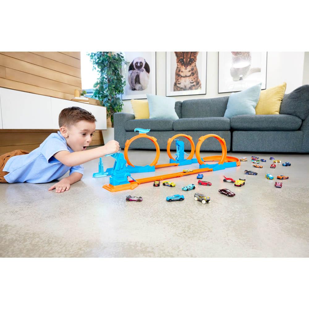 Hot Wheels Track Creator Triple Loop Pack & 1:64 Scale Toy Car