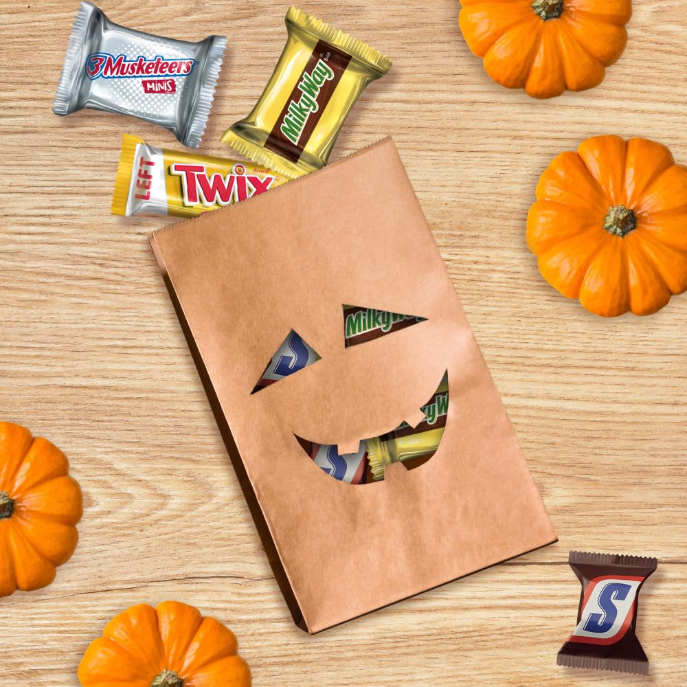 SNICKERS, TWIX, MILKY WAY & 3 MUSKETEERS Halloween Candy Mini Chocolate Variety Pack, Halloween Snack for Party Favors, Trick or Treat and More 70 Ct