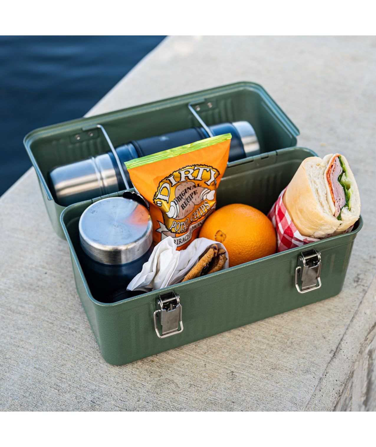STANLEY Classic Lunch Box 10 qt | Vintage Metal Lunchbox | Durable Meal Container with Handle and Latch | Stores Food, Drinks, Thermos, Water Bottle | Hammertone Silver