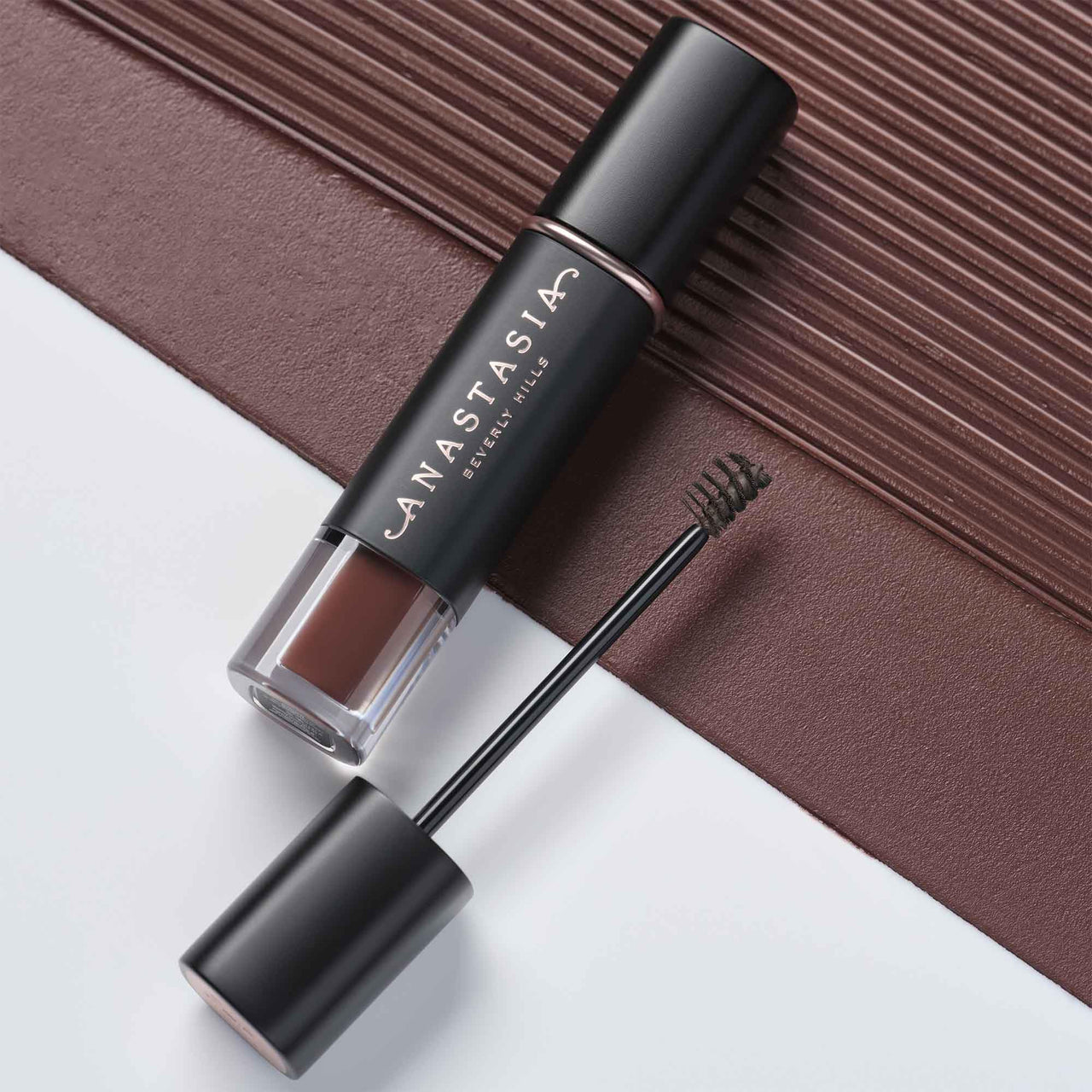 Anastasia Beverly Hills - Volumizing Tinted Brow Gel - Soft Brown