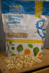 Thumbnail for Strong Animals Golden Graze - Daily Snack for Chickens containing Oregano Essential Oil, Multi-Grains, Cracked Corn, Oyster Shells, Marigold Petals and Flaxseed (5 lbs)
