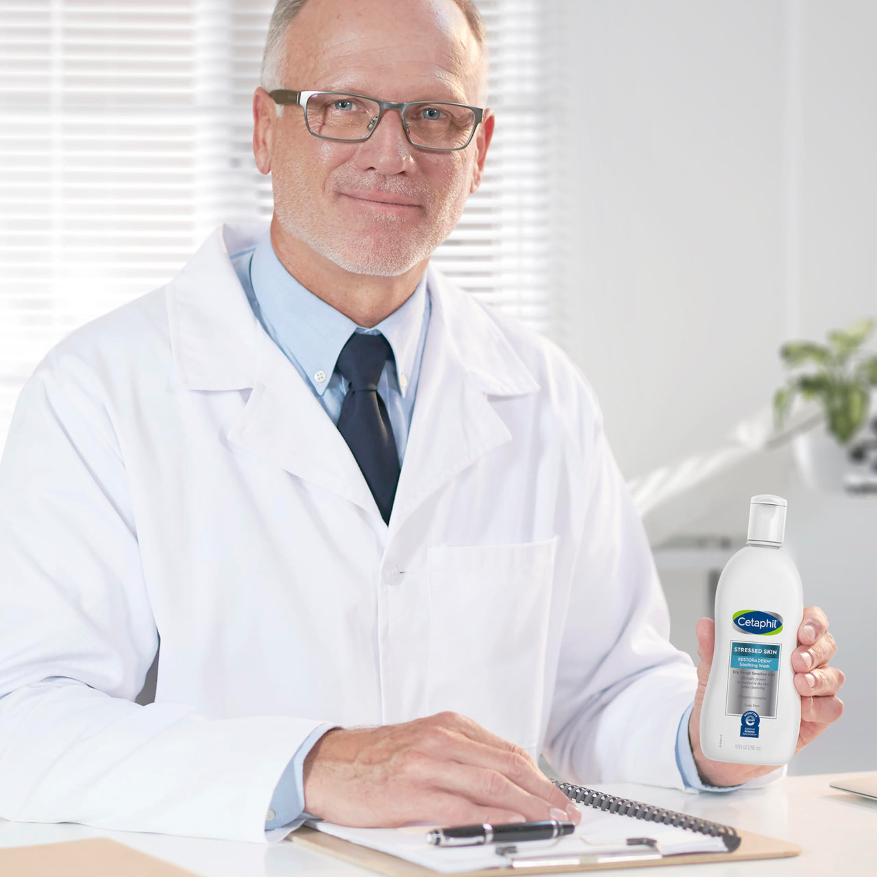 Cetaphil RESTORADERM Soothing Wash, 10 fl oz, Soothes Dry, Stressed Skin, Hypoallergenic, Soap & Paraben Free, National Eczema Association Endorsed