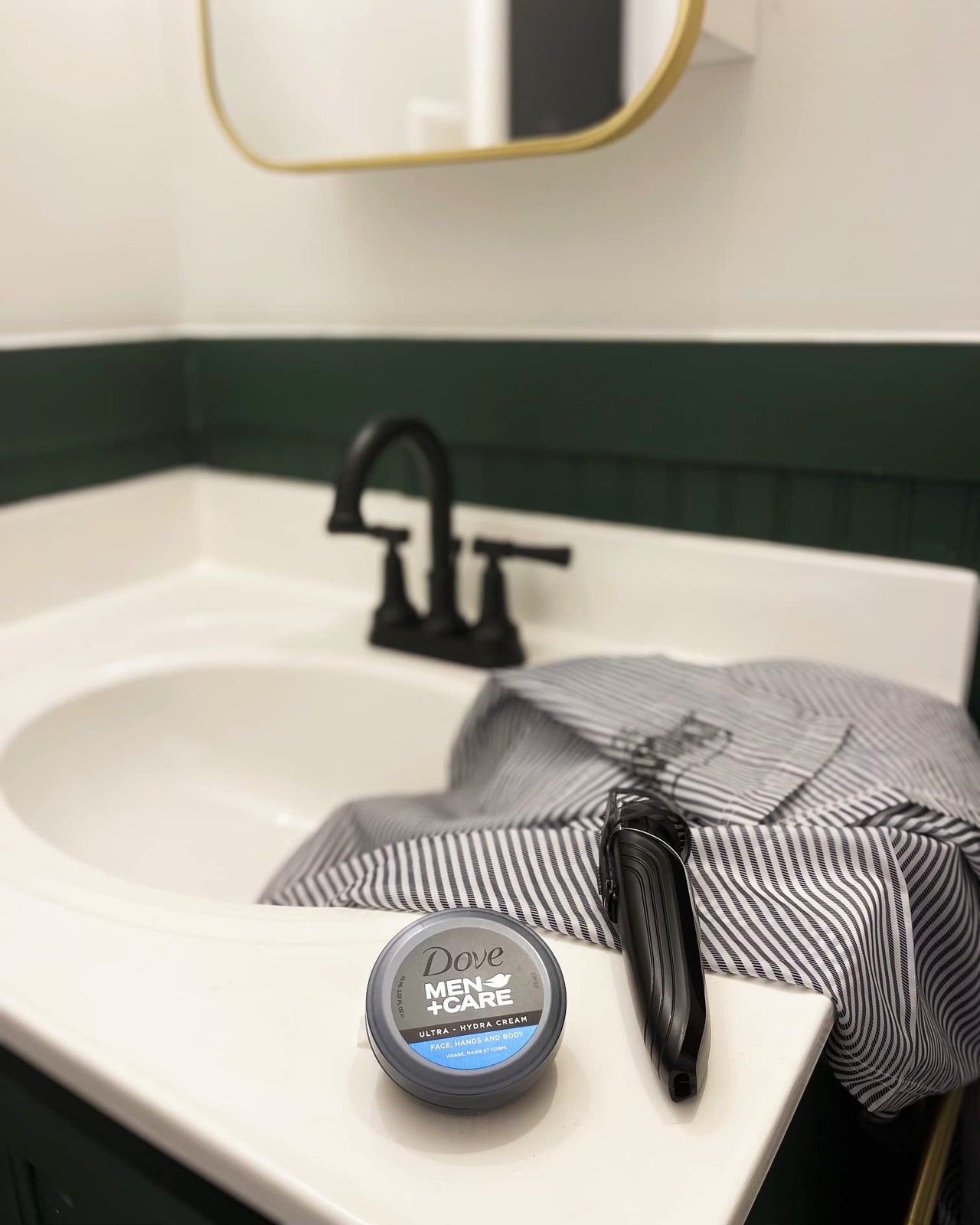 Dove Men+Care Ultra-Hydra Cream with 24 Hour Moisturization, 2.53 FL OZ (Pack of 4)