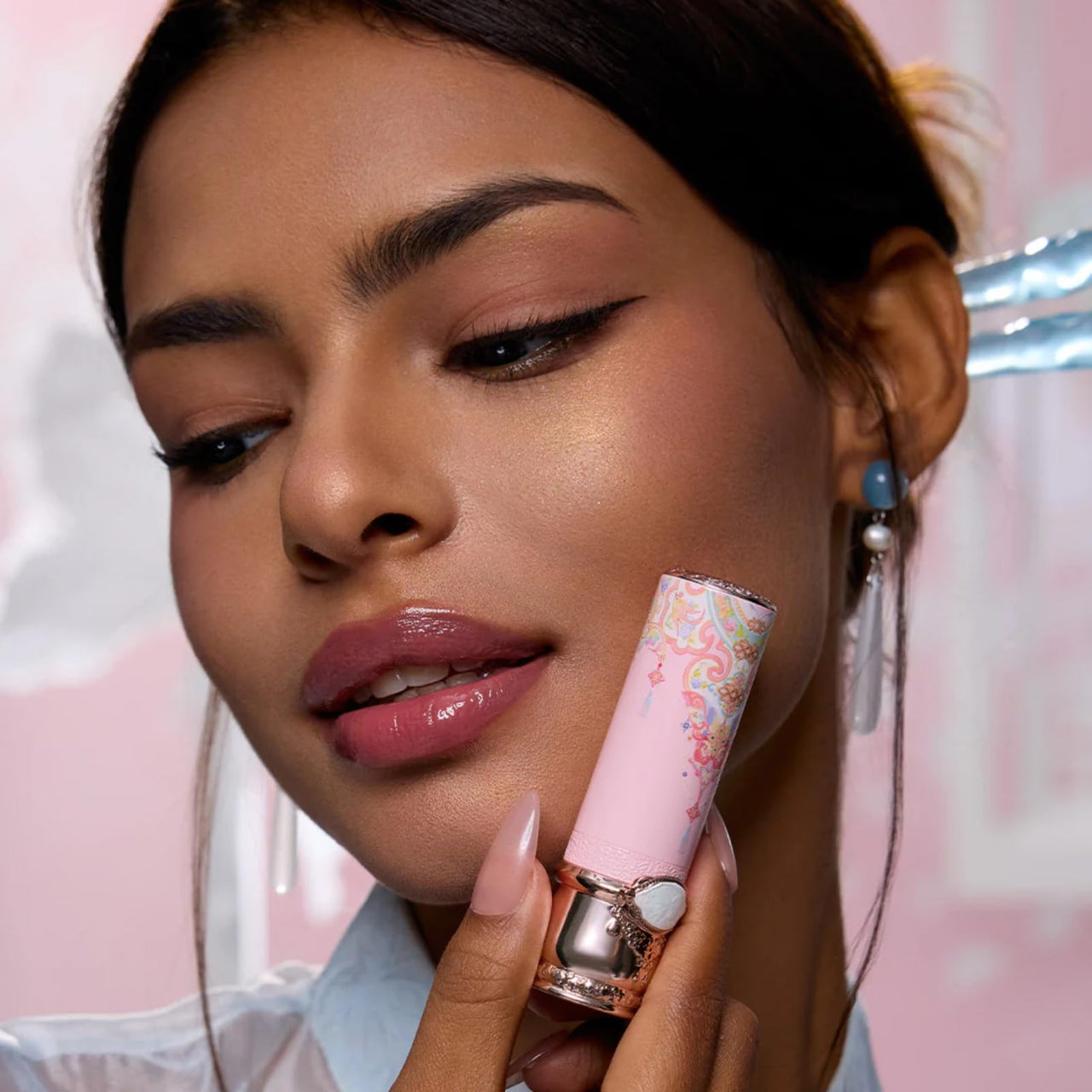 Flower Knows Butterfly Cloud Collar Glossy Lipstick,Hydrating Solid Lip Gloss,Moisturizing Pink Tinted Lip Balm,Long Lasting Lip Gloss in Balm for Girls&Women,(C06 Cardamom)