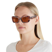 Thumbnail for COACH Sunglasses HC 8390 U 577473 Caramel Tortoise/Brown Solid Polyamide Stand
