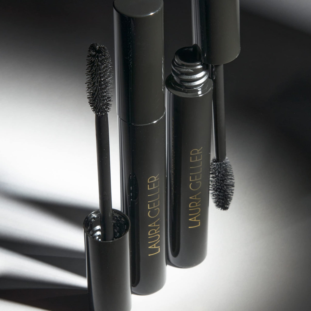 LAURA GELLER At Long Lash Mascara for Volume and Length