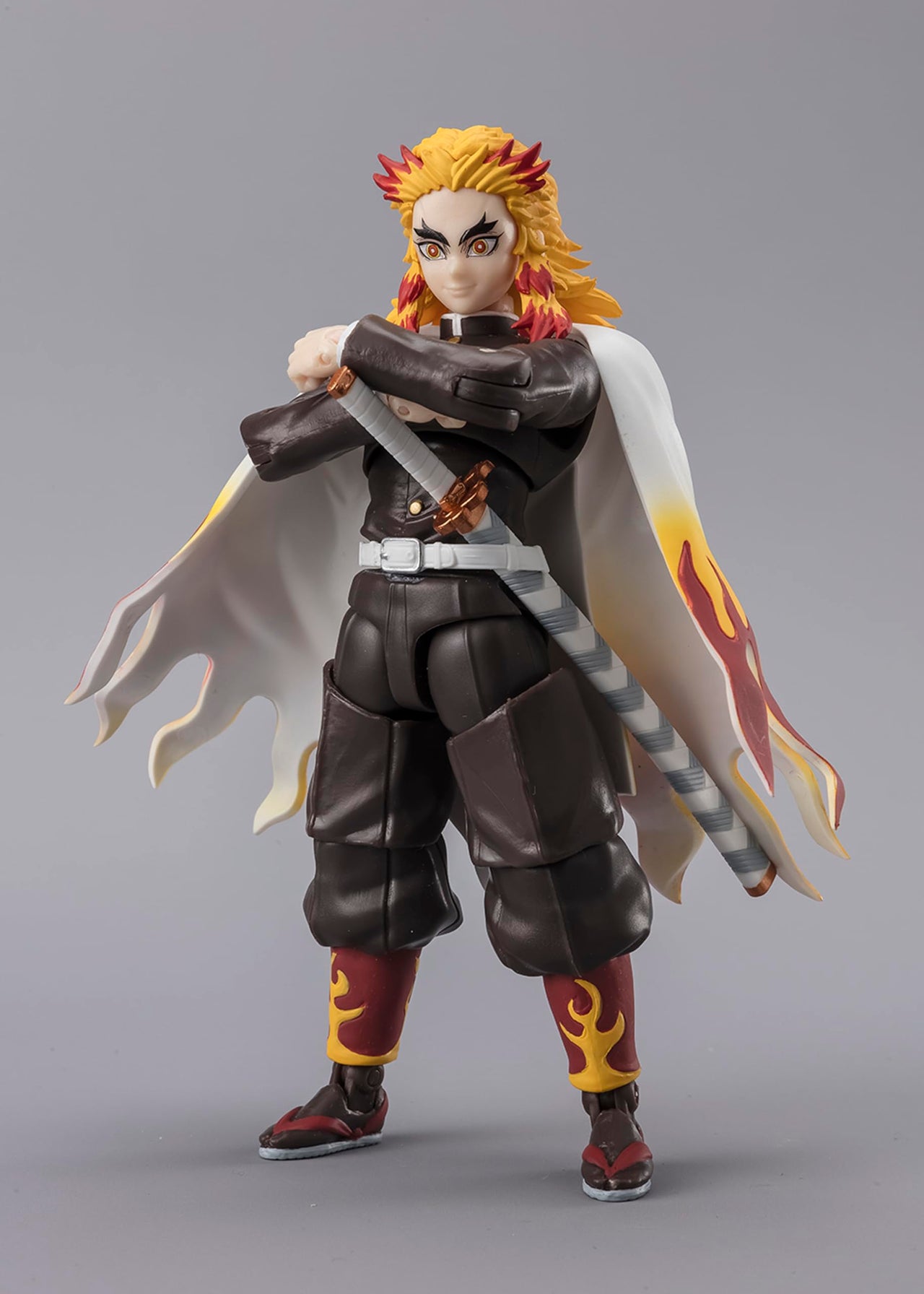 Bandai - Demon Slayer - Ultimate Legends - Kyojuro Rengoku Action Figure