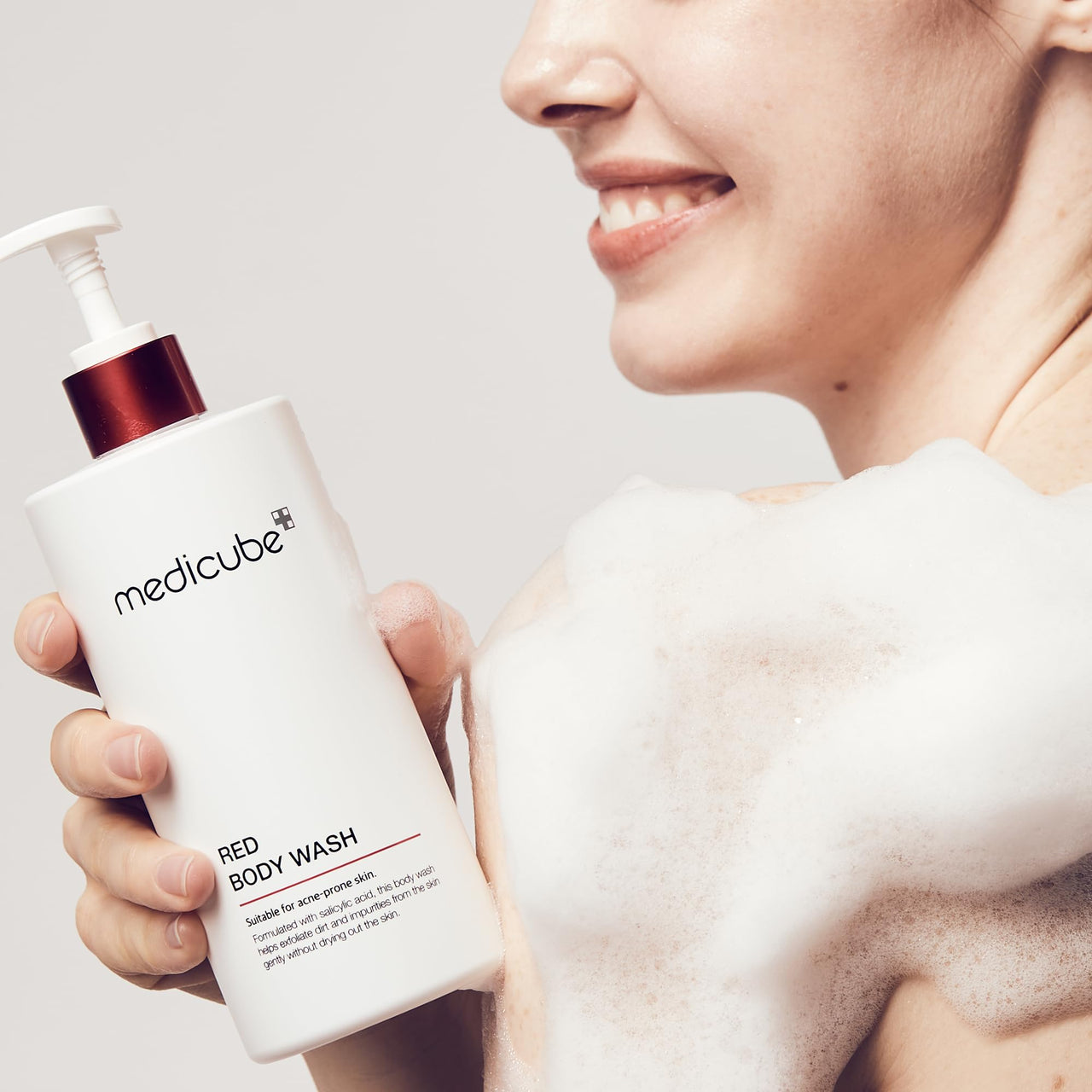 medicube Red Acne Body Wash 14.10 Fl.oz I Low pH and Hydrating Cleanser with Salicylic Acid, Lactic Acid, Niacinamide and Hyaluronic Acid Suitable for Bacne Treatment | Korean Skin Care