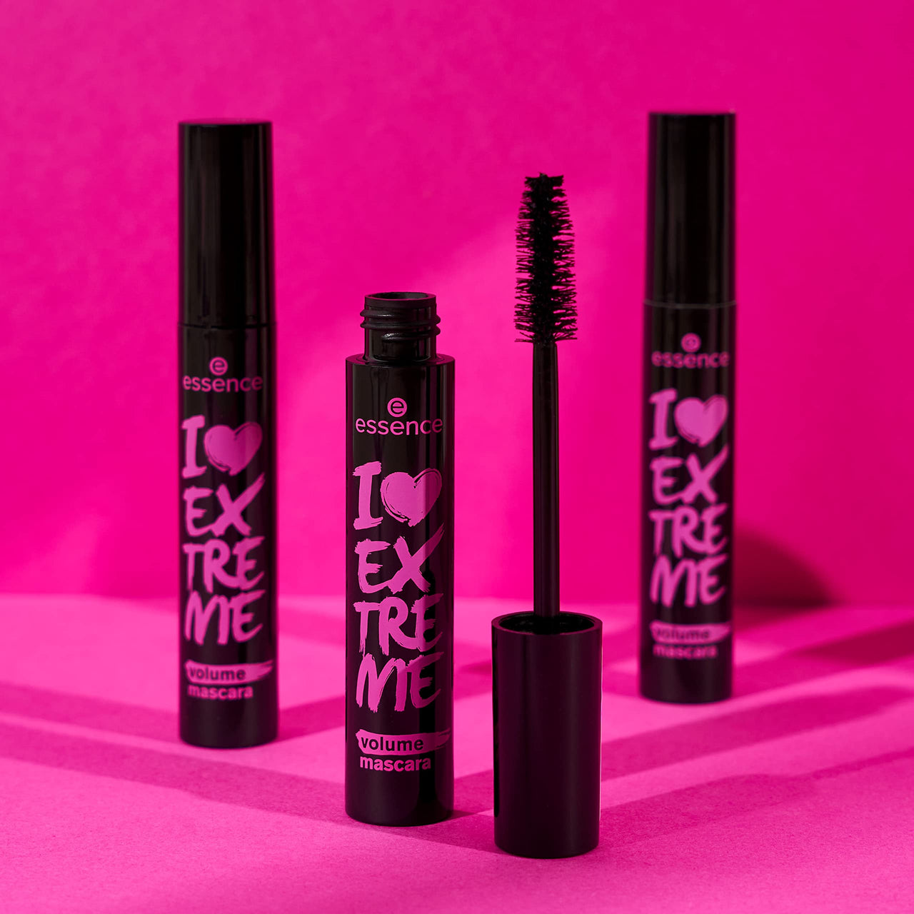 essence | I Love Extreme Volume Mascara (Pack of 3) | Flake Free, Intense & Dramatic Volume | Vegan & Cruelty Free