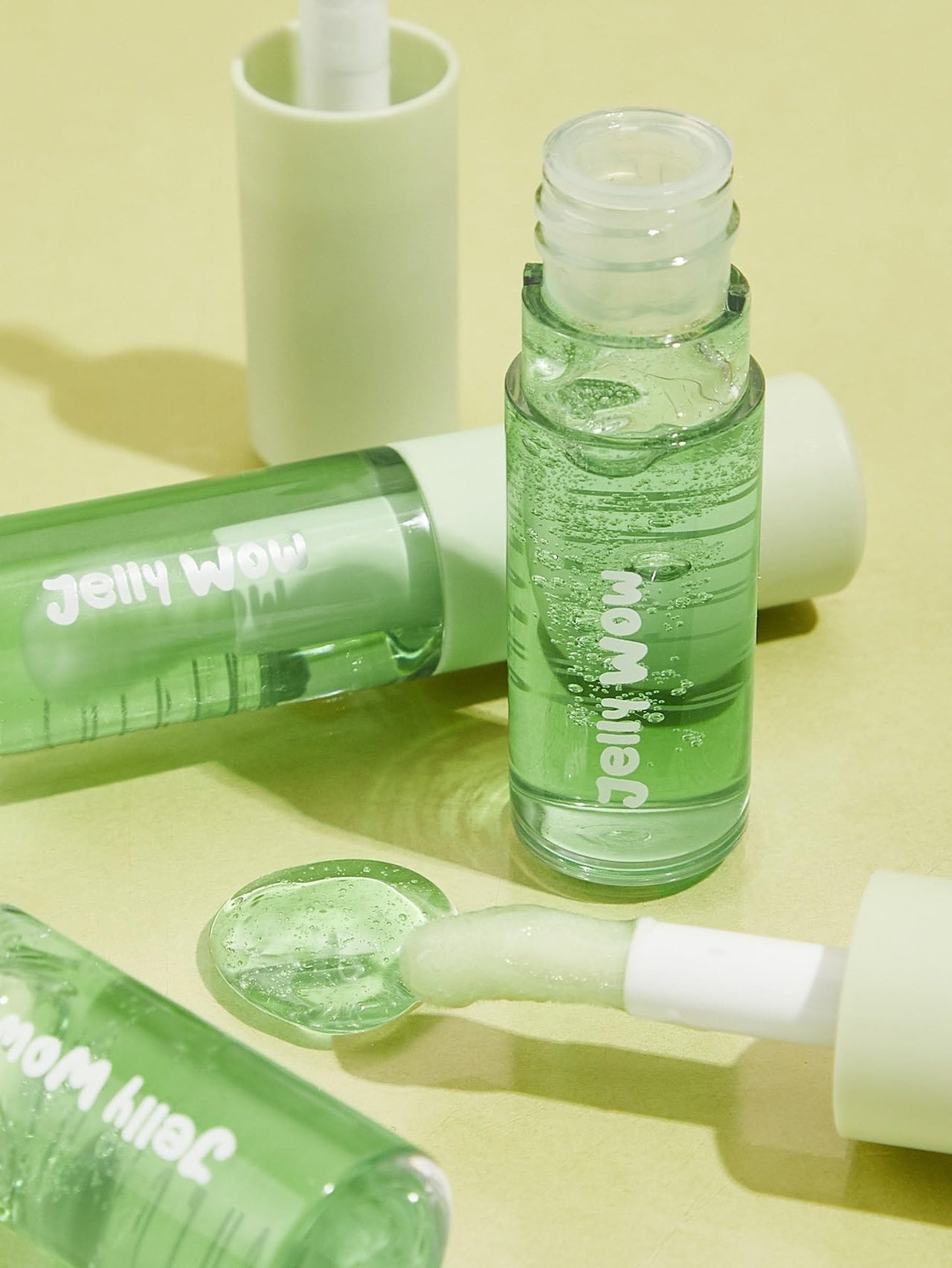 SHEGLAM Jelly Wow Hydrating Non-Sticky Lip Oil Moisturizing Plumping Lip Gloss - Green Apple Envy