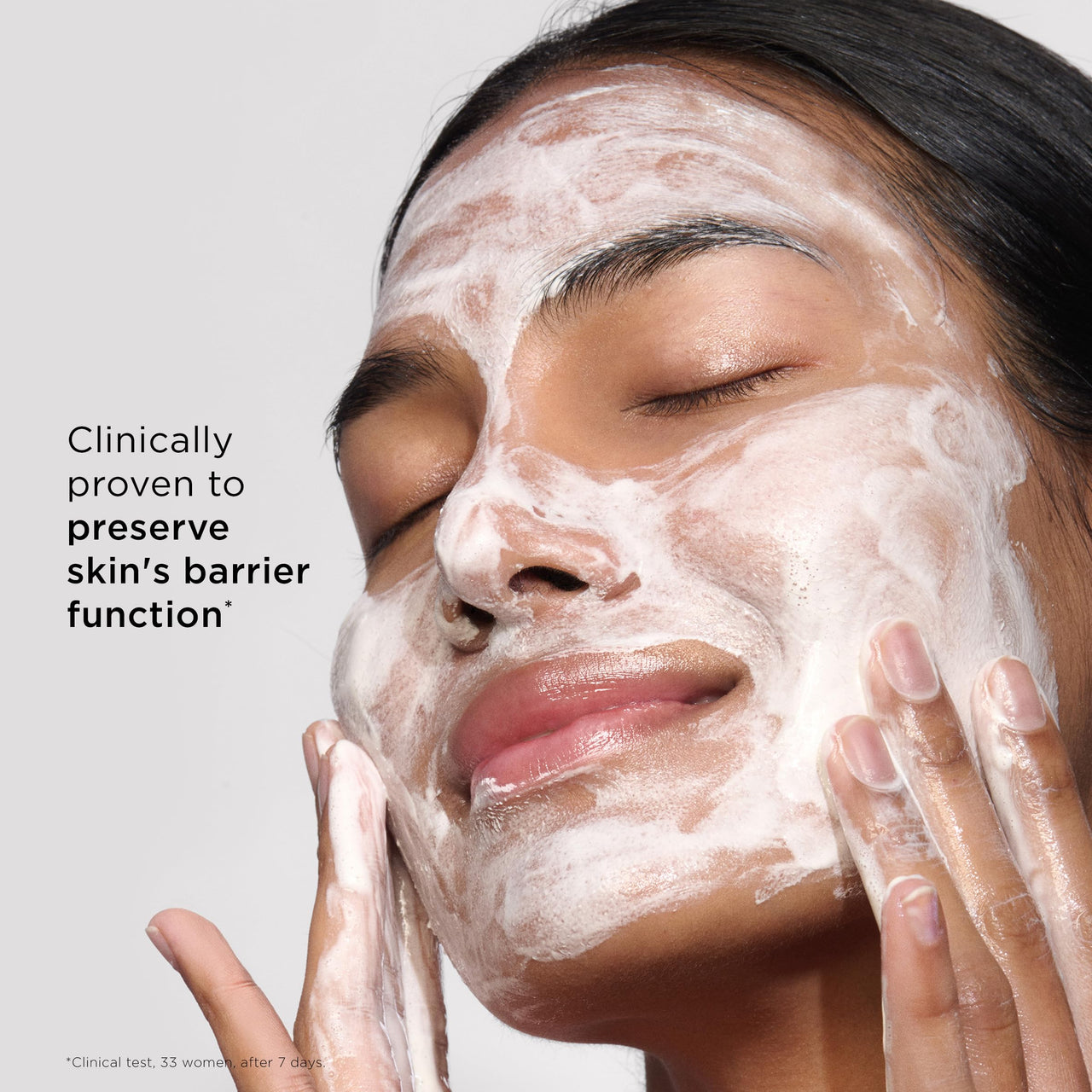 Clarins Hydrating Gentle Foaming Face Cleanser | Cleanses, Soothes, and Softens | Contains Aloe Vera to Boost Hydration | Soap-Free | SLS-Free| Normal To Dry Skin Types | 4.2 Ounces