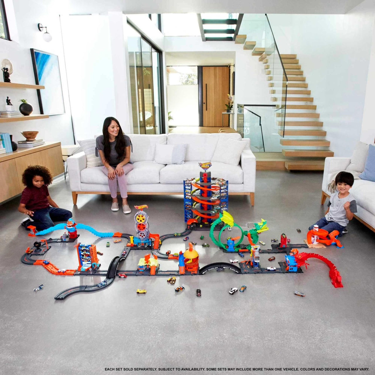 Hot Wheels Track Builder Unlimited Fuel Can Stunt Box Playset & Car