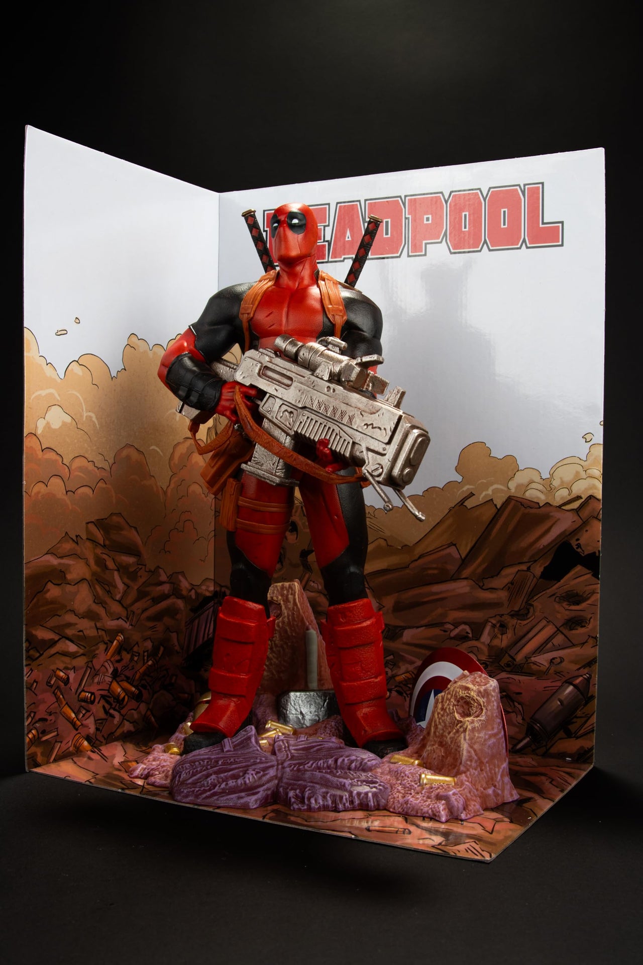 McFarlane Toys- Marvel Deadpool 1:6th Scale Collectible with Scene & Comic (Deadpool #1)
