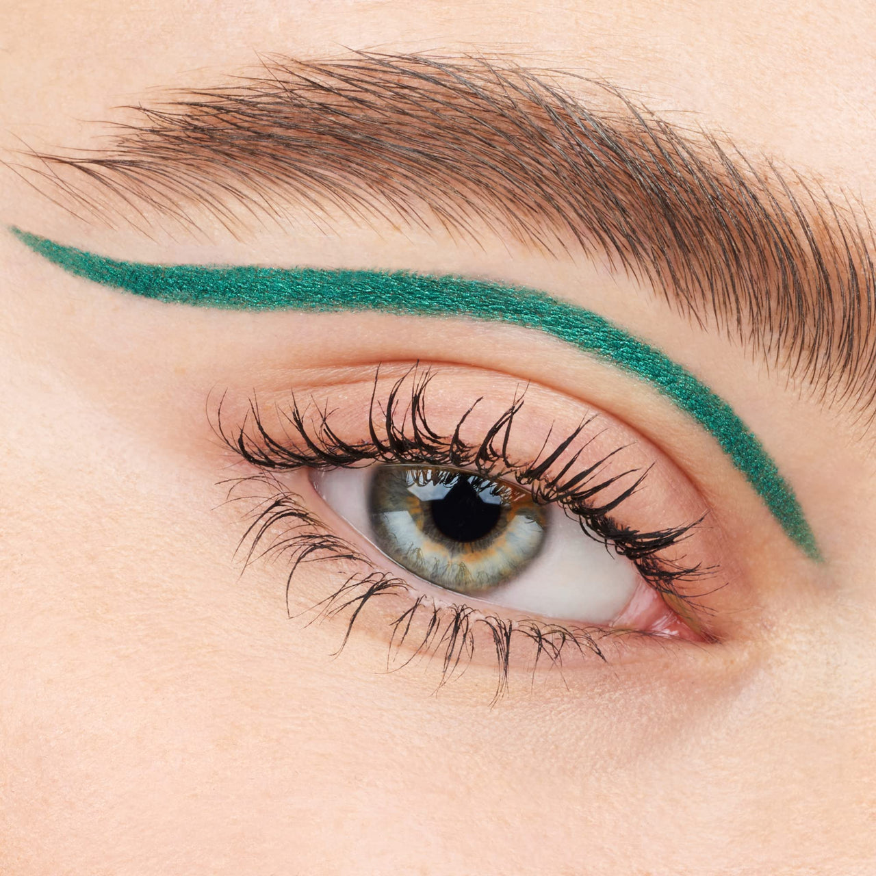 essence | Stay & Play Gel Eyeliner | Super Soft Gel-like Texture | Waterproof & Longlasting | Vegan & Cruelty Free (07 Emerald Dragon)