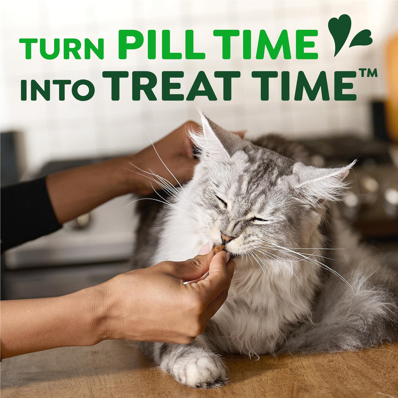 Greenies Feline Pill Pockets for Cats Natural Soft Cat Treats, Chicken Flavor, 1.6 oz. Pouch (45 Treats)
