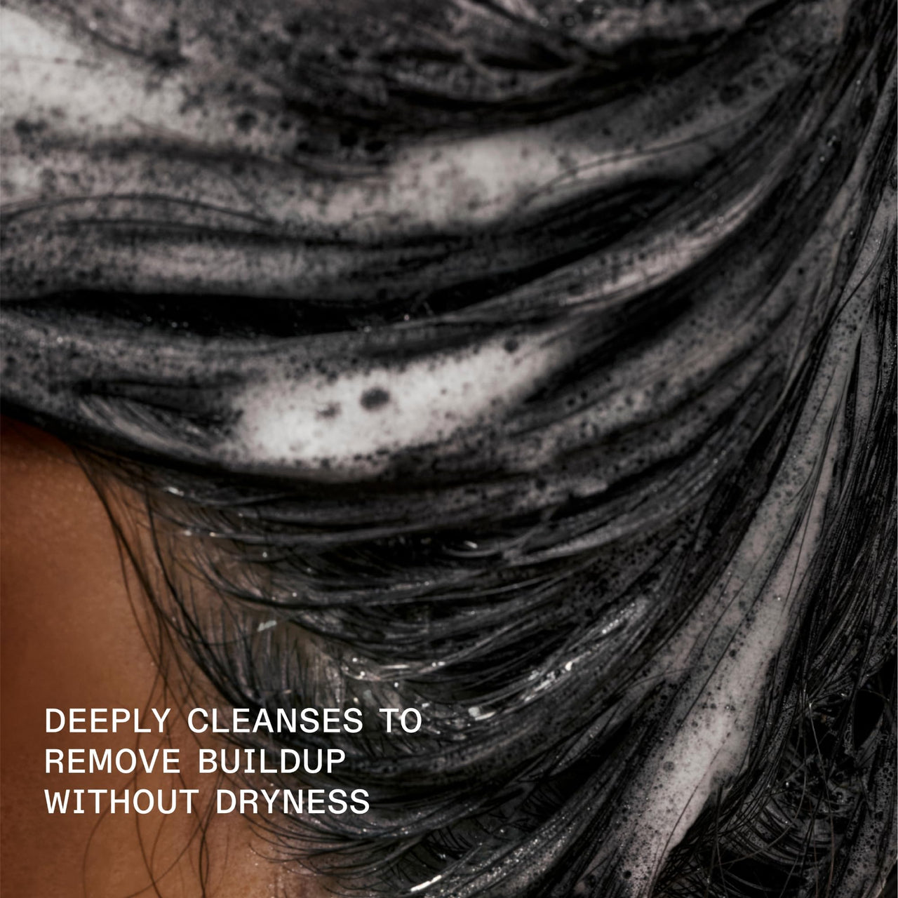 Olaplex Nº. 4C Bond Maintenance Clarifying Shampoo: Removes Buildup & Restores Vibrant Hair | Deep Cleanses without Stripping | For Coily, Curly, Straight, and Wavy, 8.5 fl oz