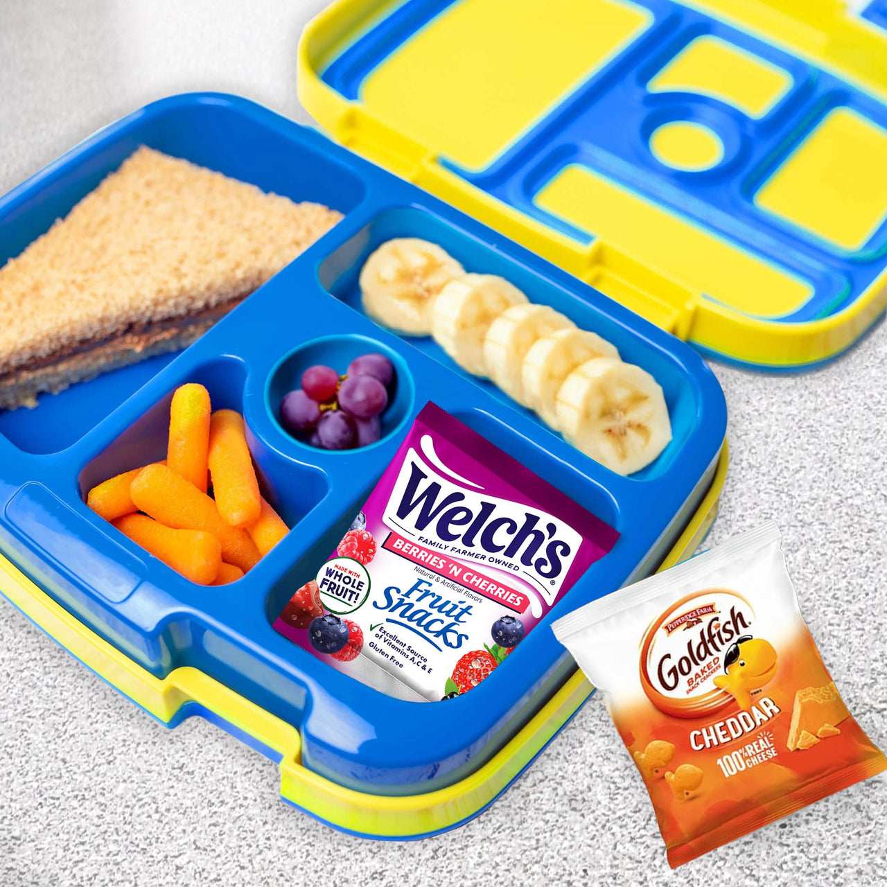 Goldfish and Welch’s Fruit Snacks for Back to School, 1 Box of Goldfish Cheddar Cheese Snack Packs (20 Count) and 1 Box of Welch’s Berries ‘N Cherries Fruit Snack Packs (40 Count)