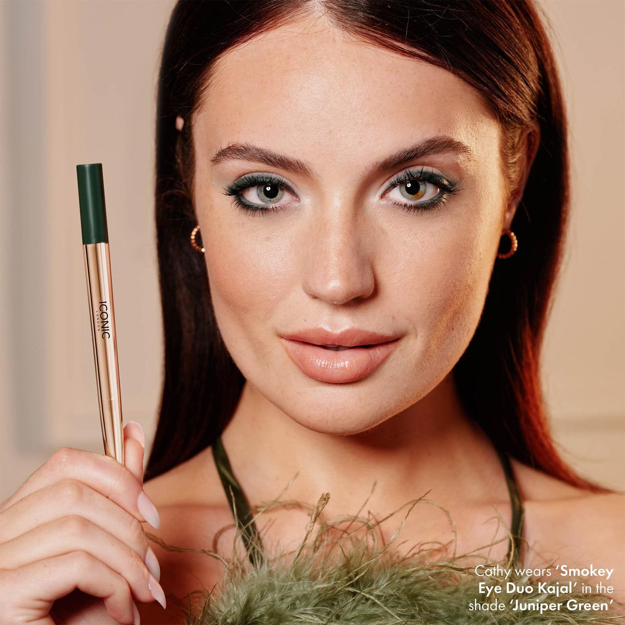 ICONIC LONDON Smokey Eye Duo Eyeliner | Creamy, Easy to Blend 2-in-1 Eyeliner Crayon, Water Resistant, Cruelty Free, Vegan Makeup (Juniper Green) 0.027 oz