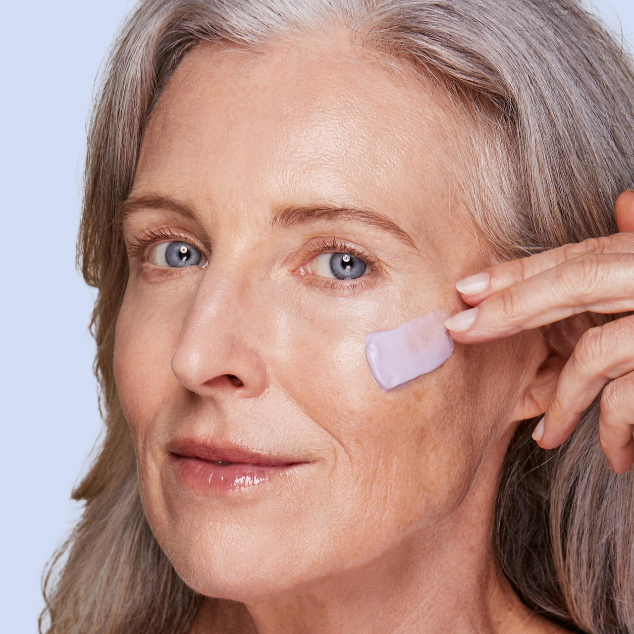 Clarins Nutri-Lumière Revive Day Cream | 2-In-1 Anti-Aging and Skin Tone Enhancing Moisturizer | Nourishes,Revitalizes and Illuminates Nutrient-Depleted,Mature Skin | Targets Sallowness | 1.7 Ounces