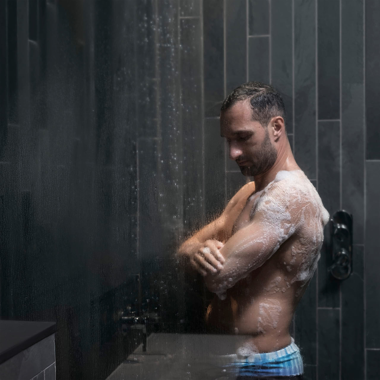 DOVE Men + Care Body Wash and Face for Fresh, Healthy-Feeling Skin Extra Fresh Cleanser That Effectively Washes Away Bacteria While Nourishing Your 13.5 oz