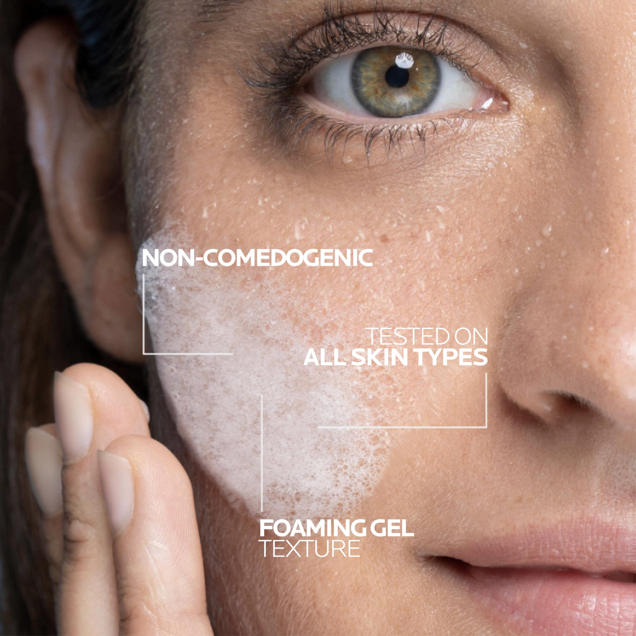 La Roche-Posay Vitamin C Brightening Face Wash, Gentle Foaming Facial Cleanser with Vitamin Cg and Vitamin B3 to Brighten and Even Skin Tone, Vitamin C Face Wash that Cleanses Dirt & Makeup, 200ml