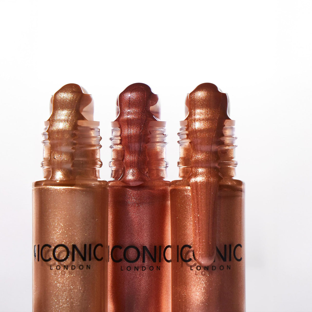 ICONIC LONDON Rollaway Glow | Liquid Highlighter for a Radiant Glow, Cruelty-Free, Vegan Makeup (Champagne Chic) 0.27 Fl oz