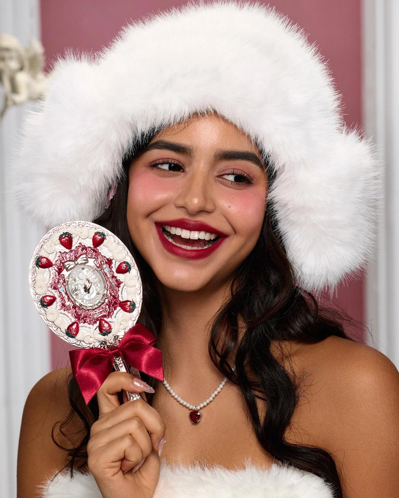 Flower Knows Strawberry Cupid Hand Mirror,Vintage Handheld Mirror,Fancy & Pretty Princess Mirror with Long Handle,Gift for Girls & Women(Red Velvet)