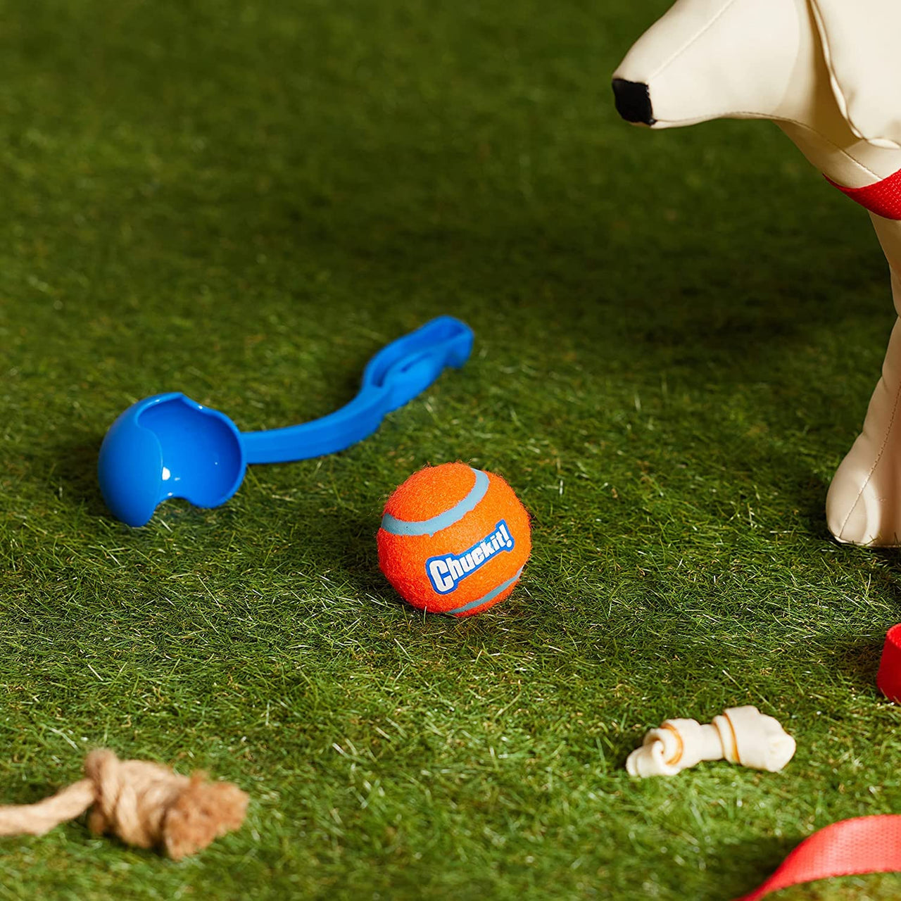 Chuckit Pocket Ball Launcher Medium Ball - 12" Launcher (4 Pack)
