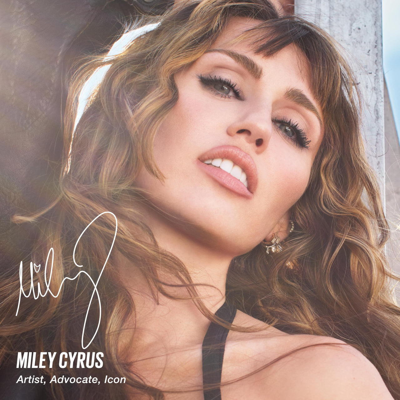 Maybelline Lash Sensational Sky High Glitter Mascara, Diamond Effect Eye Makeup for Lashes and Brows, Washable, Space Diamond, 1 Count