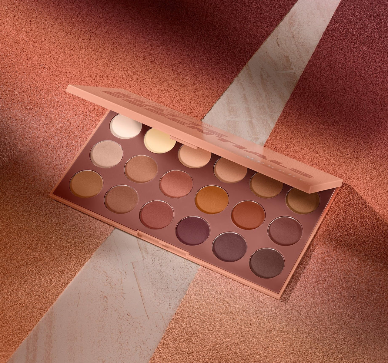 Morphe 18WT Makeup Palette - Matte Essentials Artistry Palette with Warm Toned, All-Matte Shades - Made to Build, Blend & Layer Flawlessly for Everyday, Versatile Makeup Looks (0.68 oz)