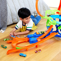 Thumbnail for Hot Wheels Stunt Track Mid-Air Crash & 1:64 Scale Die-Cast Toy Car