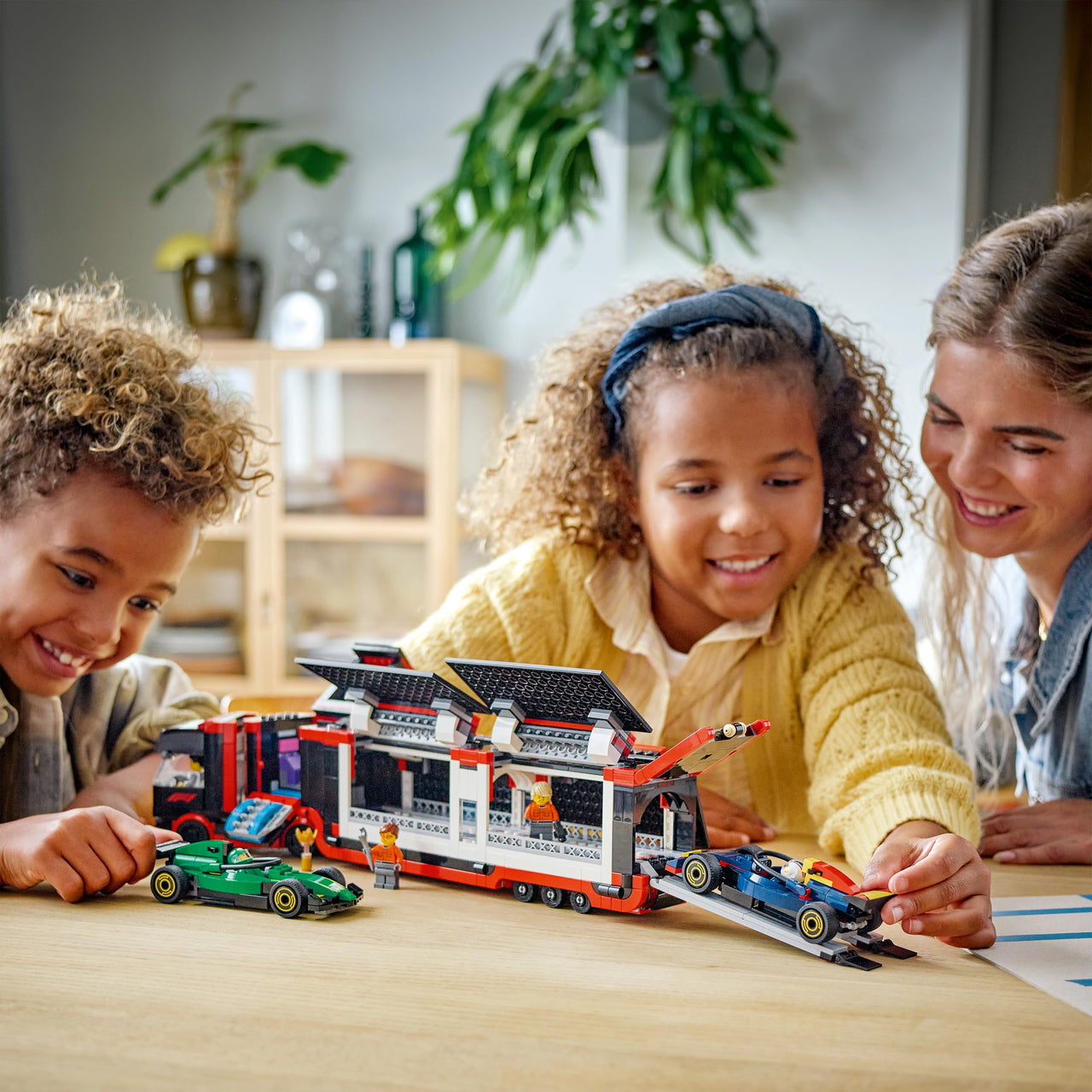 LEGO City F1(R) RB20 & AMR24 Race Car and F1(R) Truck Toy Toy Birthday Present Block Boys Girls Children 8 Years 9 10 Years Old Elementary School Vehicle Car Mini Car 60445