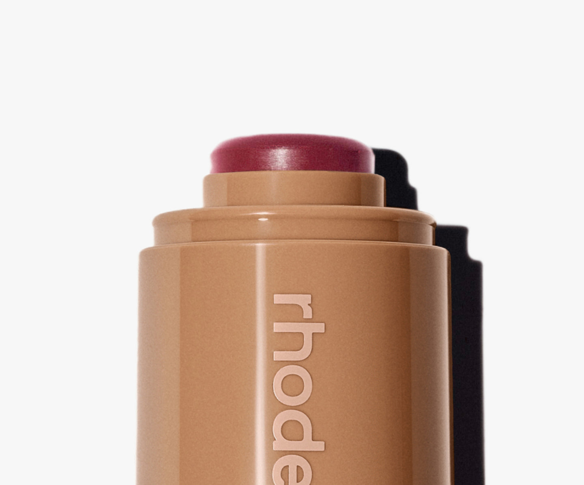 Rhode Pocket Blush for The Natural Flush - Date Cake - Warm Red Berry 5.3gm